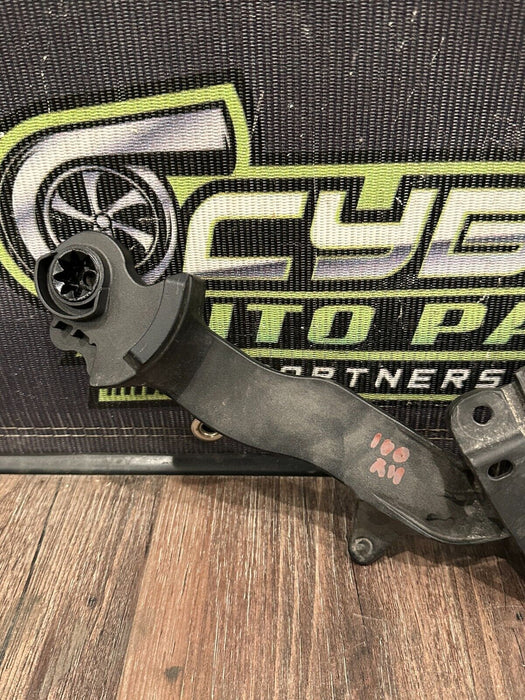 2017 2018 AUDI R8 PLUS RIGHT ROOF FRAME LINKAGE PROTRUSION BRACKET ASSEMBLY OEM