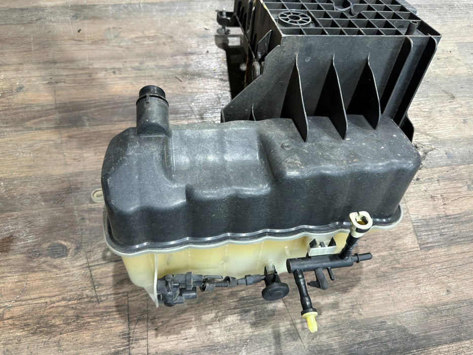 2017-2019 FORD F250 F350 BATTERY TRAY HOLDER W RESERVOIR OEM HC3B-6A987-AD