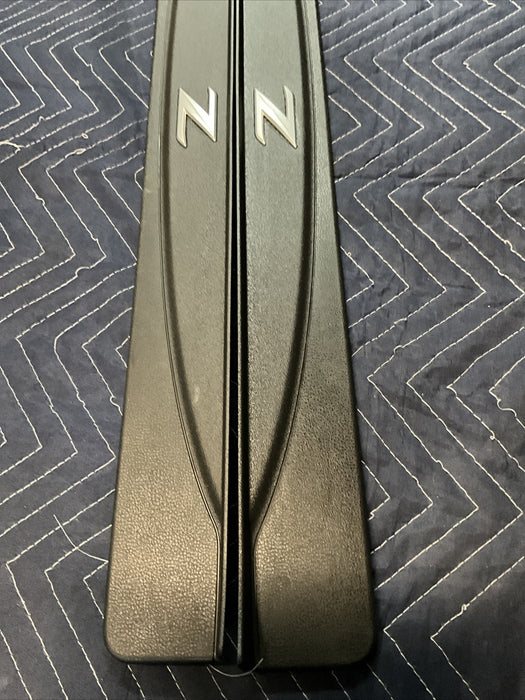 2018 NISSAN 370Z NISMO KICK PLATE SET LEFT RIGHT 2009-2020