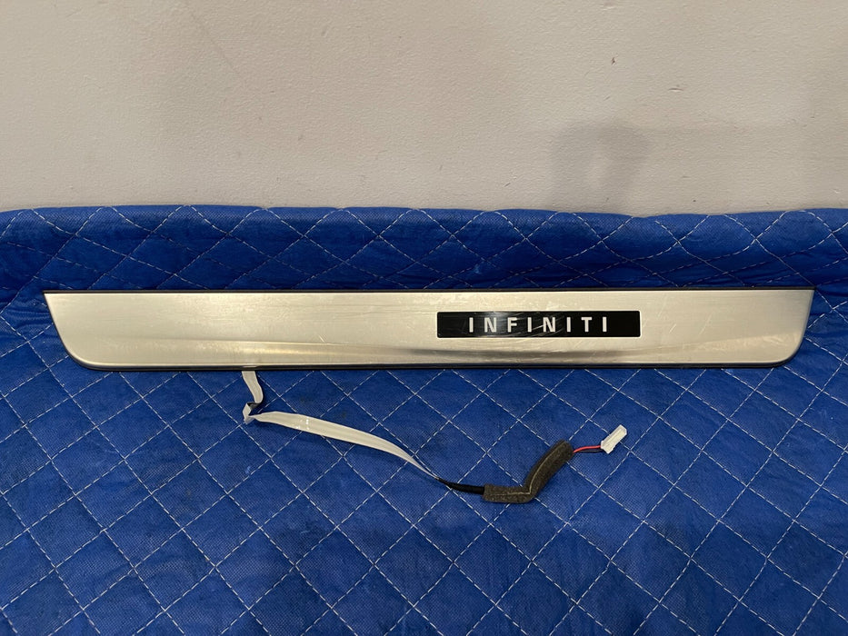 2017 INFINITI Q50 RED SPORT FRONT LEFT RIGHT ILLUMINATED KICK PLATES OEM *SCUFFS