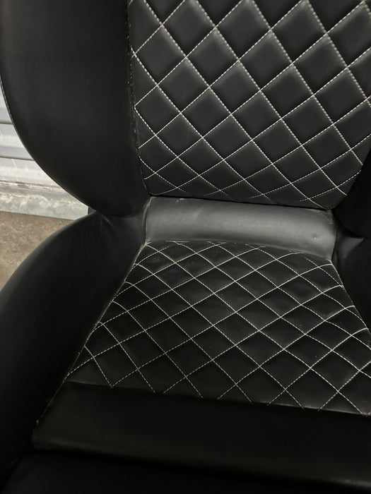 2017 2018 AUDI R8 PLUS SYPDER OEM GENUINE DIAMOND STITCHED SPORT SEATS