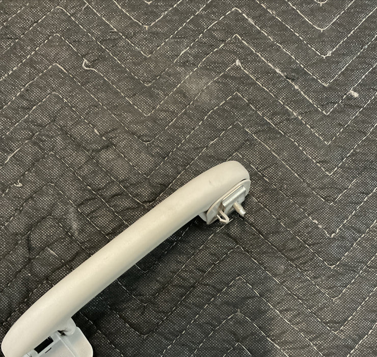 2016-2019 NISSAN TITAN XD FRONT RIGHT OVERHEAD ROOF INTERIOR HANDLE