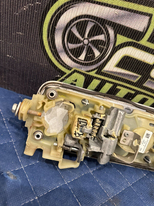 2017-2022 FORD F250 F350 F450 LIMITED FRONT PASSENGER RIGHT DOOR HANDLE (UG) OEM