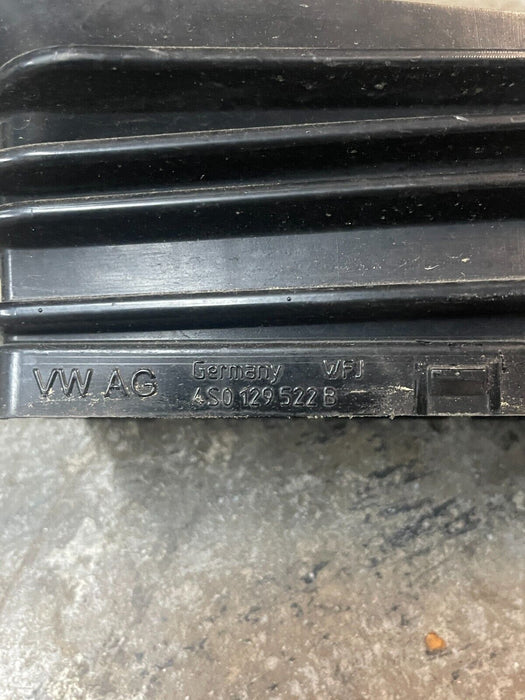 2017-18 AUDI R8 PLUS PASSENGER RIGHT BOOT OEM 4S0 129 522 B