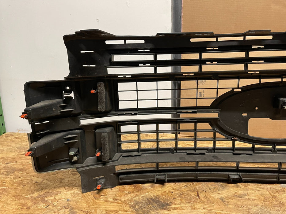 2017 2018 2019 FORD F250 F350 F450 PLATINUM GRILLE *DAMAGE* OEM