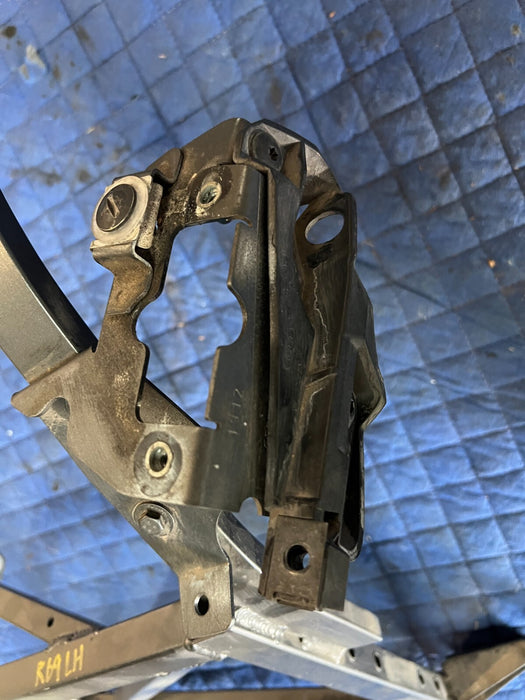 2012 AUDI R8 FRONT DRIVER LEFT FENDER RADIATOR SUPPORT STRUCTURE 420805371