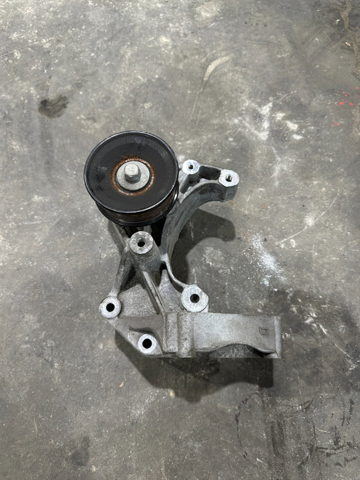 2017-2019 FORD F350 F450 6.7L DIESEL ALTERNATOR MOUNTING BRACKET OEM HC3Q-8D611