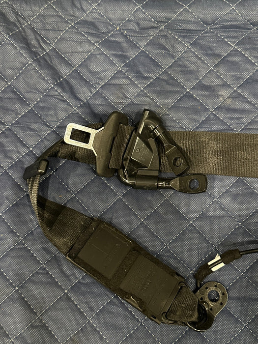 2014 AUDI R8 OEM COUPE FRONT RIGHT SEAT BELT RETRACTOR OEM 423 857 706 C