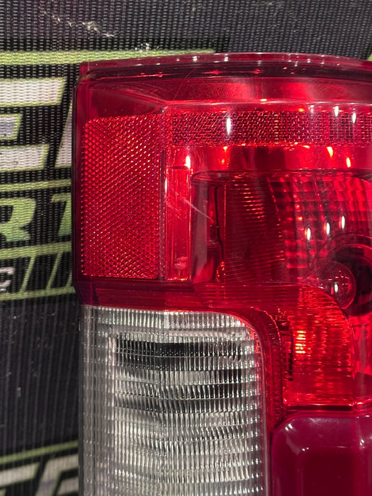 2017-2019 FORD F250 F350 F450 RIGHT HALOGEN BLISS TAIL LIGHT ASSEMBLY OEM ~READ~