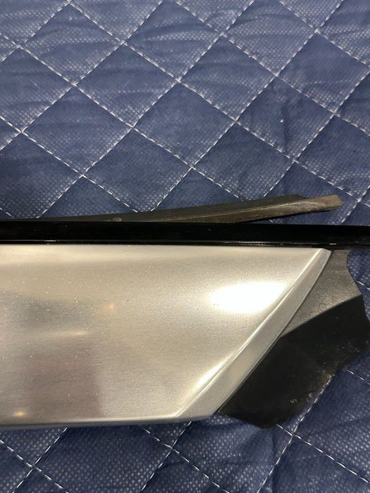 2014 AUDI R8 SPYDER RIGHT WINDSHIELD PILLAR MOLDING TRIM 427 853 266 D ~FLAW~