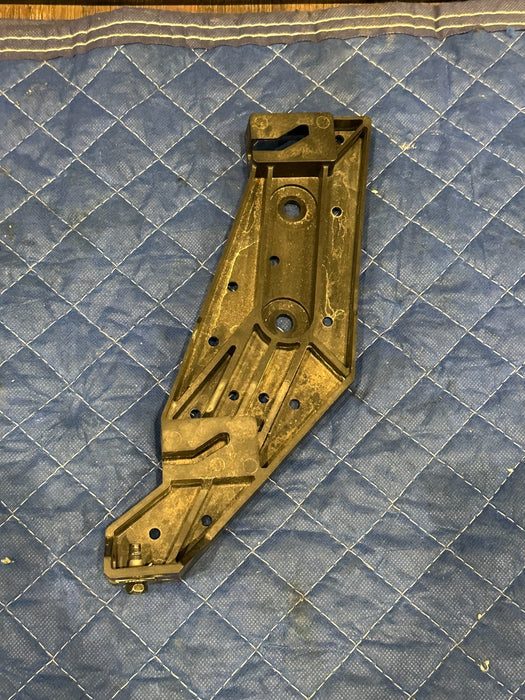2013 NISSAN 370Z RIGHT HEADLIGHT SUPPORT BRACKET OEM