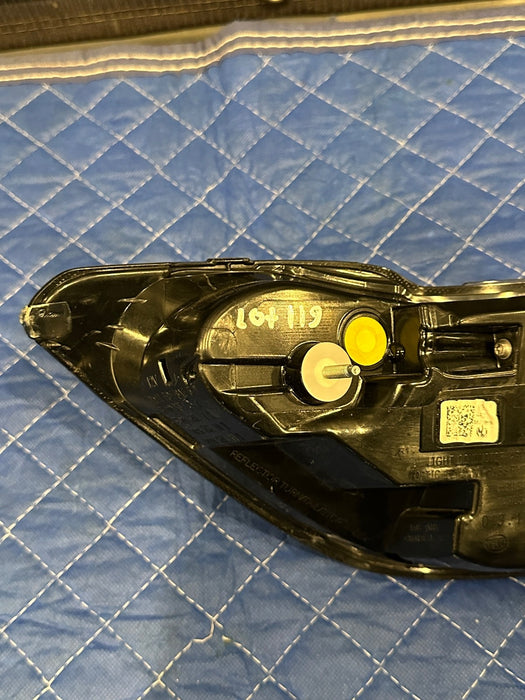 2024 BMW M3 M4 G80 G82 REAR RIGHT OUTER TAIL LIGHT OEM *BROKEN LENS 1,3*