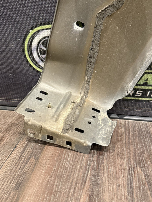 2017-2022 FORD F450 DUALLY LEFT FENDER OEM SILVER SPRUCE - BN *DAMAGE* (LOCAL PU