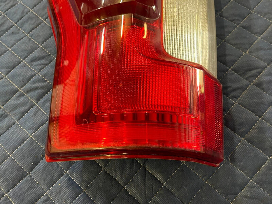 2017 2018 2019 FORD F250 F350 F450 DRIVER LEFT TAIL LIGHT OEM *SCRATCHES*