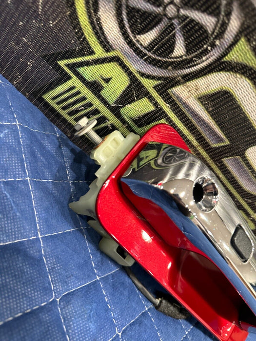 2017-2019 FORD F250 F350 F450 FRONT LEFT RUBY RED W/ CHROME HANDLE DOOR HANDLE