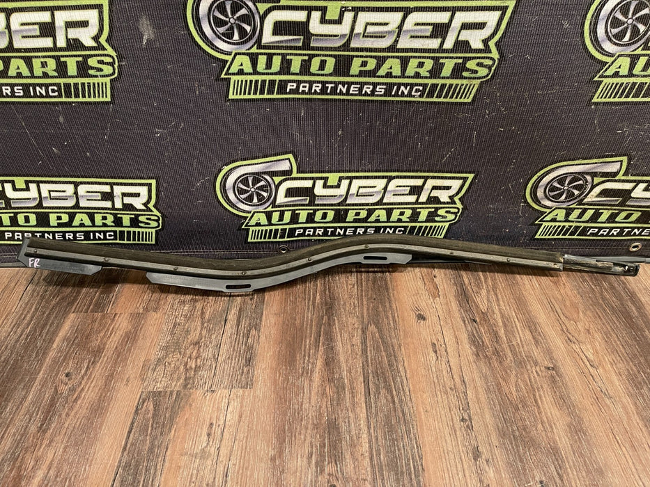 2017-2022 FORD F250 F350 F450 FRONT RIGHT DOOR WEATHER STRIP OEM *RESIDUE/READ*