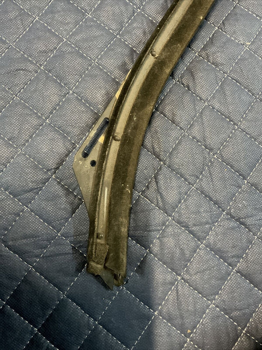 2017-2020 FORD F250 F350 F450 REAR RIGHT PASSENGER DOOR WINDOW BELT MOLDING OEM