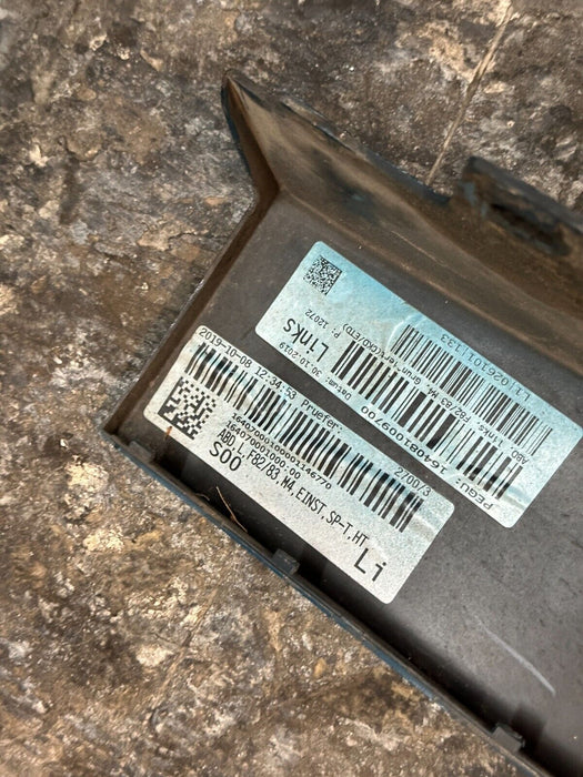 2015-2020 BMW M4 F82 LEFT DRIVER SIDE SKIRT LAGUNA SECA BLUE (448) ~WEAR~