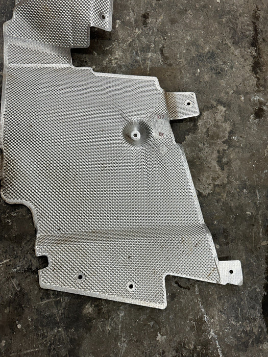 2014 AUDI R8 PASSENGER RIGHT RH REAR LOWER HEAT SHIELD 420 825 733 A OEM
