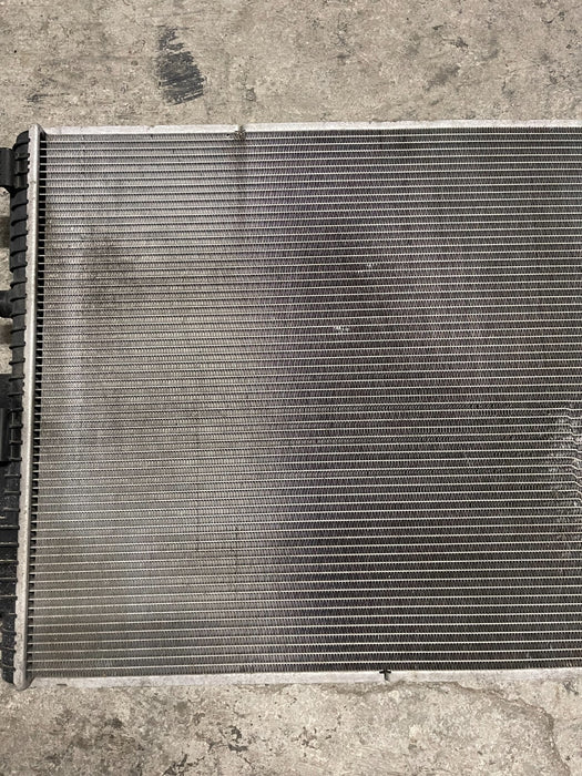 2017-2019 FORD F250 F350 6.7L DIESEL SUPERDUTY RADIATOR W/ HOSES OEM *BENT*