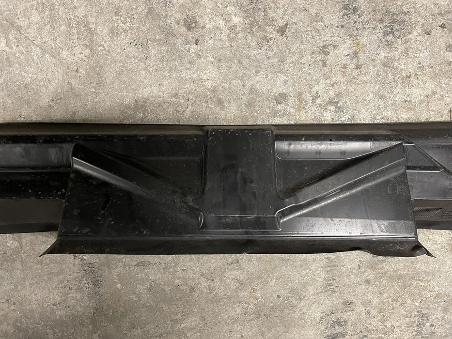 2020 2021 2022 GMC SIERRA 2500 LOWER RADIATOR AIR BAFFLE PANEL OEM 84126421