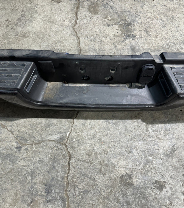 2024 DODGE RAM 3500 LARAMIE REAR BUMPER COMPLETE OEM *SCUFFS 3-4*