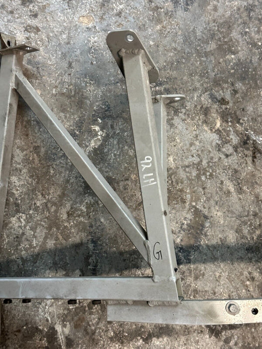 2014 AUDI R8 FRONT DRIVER LEFT FENDER RADIATOR SUPPORT STRUCTURE 420 805 371 A