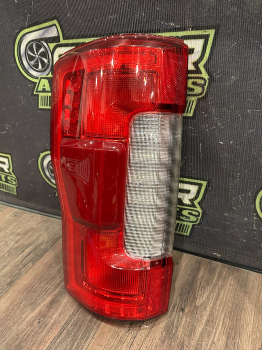 2017-2019 FORD F250 F350 F450 LEFT LED TAIL LIGHT W BLISS OEM *MINOR SCUFF #4*
