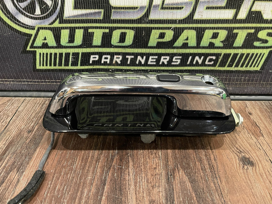 2017-2019 FORD F250 F350 F450 FRONT DRIVER LEFT DOOR HANDLE OEM BLACK PEARL G1