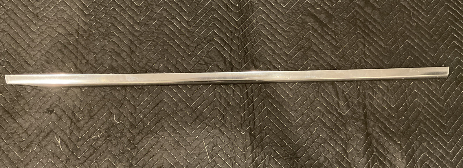 2014 MERCEDES S550 REAR LH DRIVER DOOR WINDOW BELT MOLDING OEM~MINOR SCRATCHES~