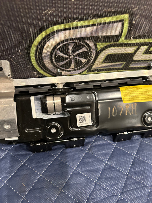 2014 AUDI R8 RIGHT PASSENGER KNEE AIRBAG AIR BAG MODULE 420 880 842 D