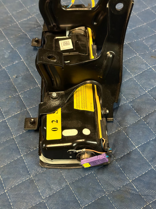 2014 AUDI R8 LEFT DRIVER KNEE AIRBAG AIR BAG MODULE 420 880 841