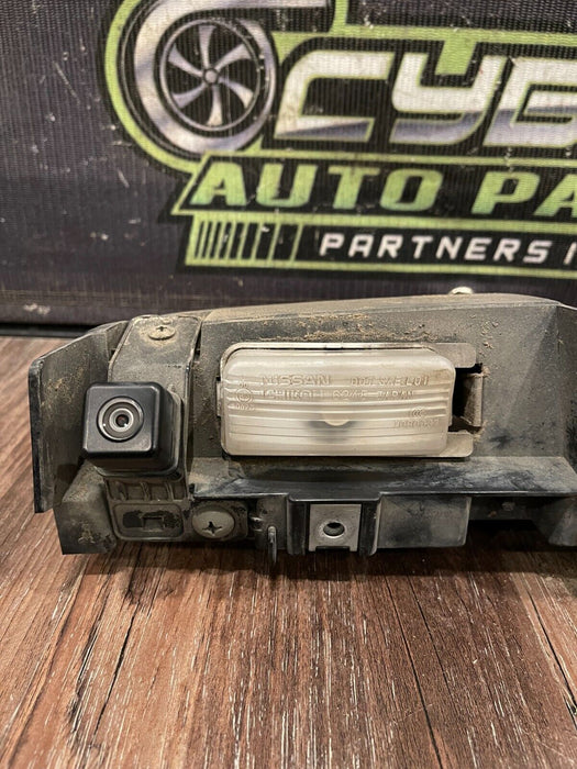 2018 NISSAN 370Z NISMO REAR BUMPER BACK UP CAMERA & LICENSE PLATE LIGHT ASSY OEM