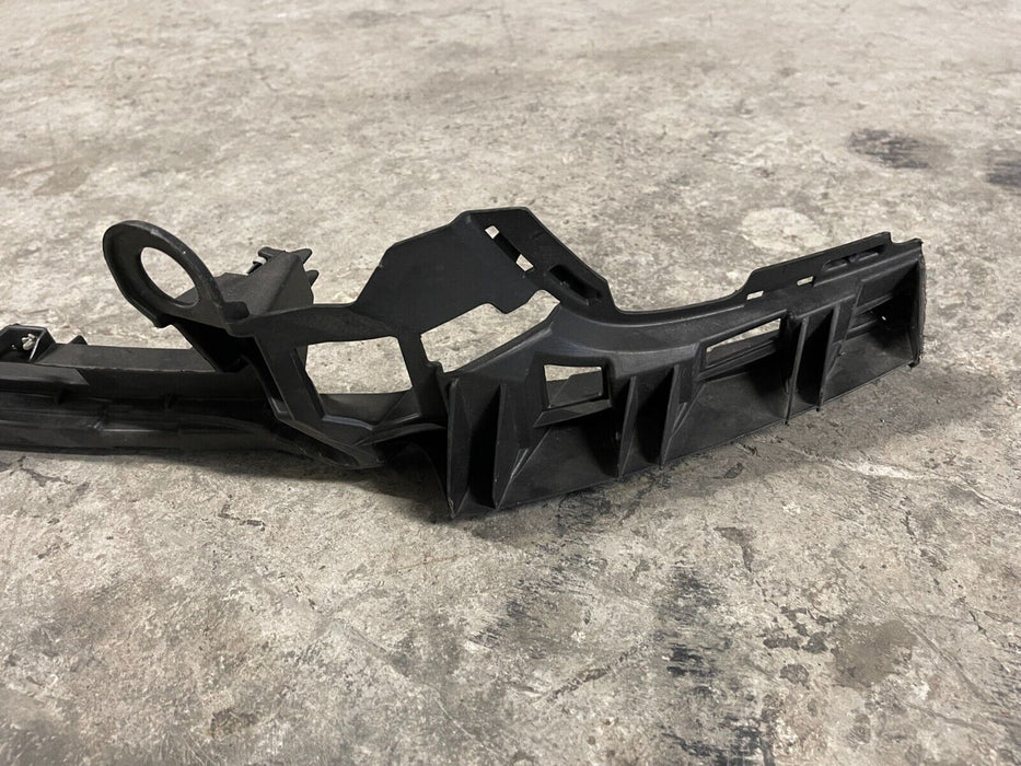 2019 MERCEDES BENZ E63S AMG W213 FRONT LOWER BUMPER MOUNTING BRACKET OEM *CRACK*