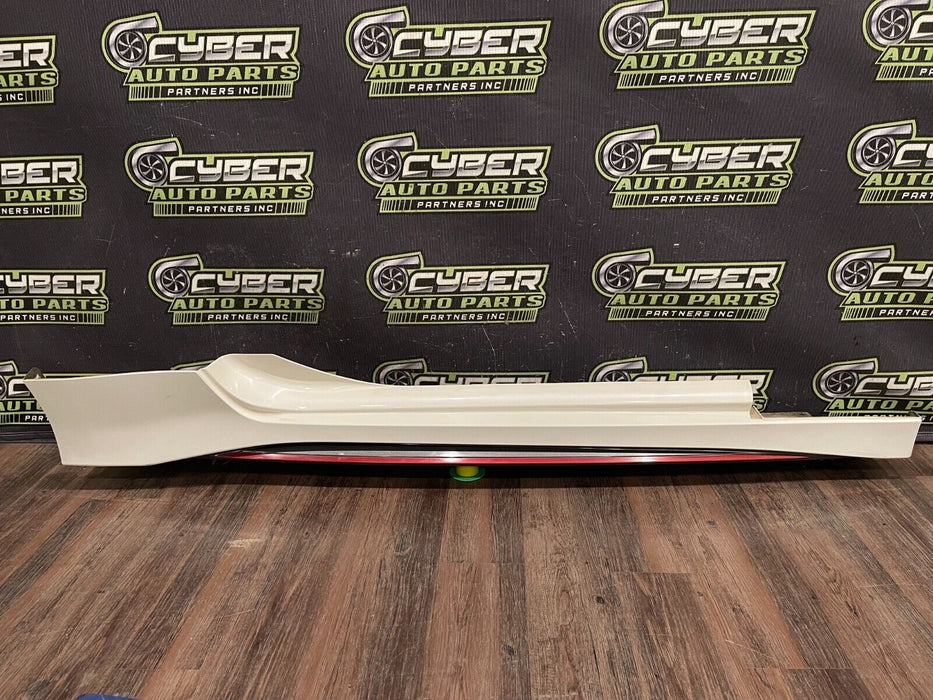 2018 NISSAN 370Z NISMO WHITE PASSENGER RIGHT SIDE SKIRT OEM *SCUFF/CRACKS*