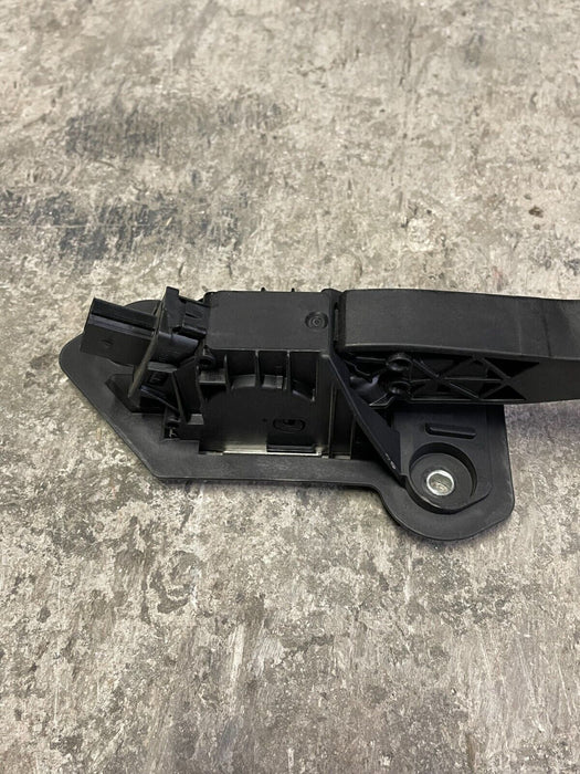 2020 2021 2022 GMC SIERRA 2500 3500 GAS/ ACCELERATOR PEDAL OEM