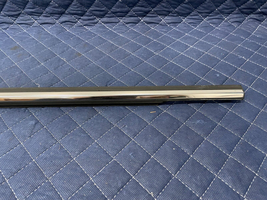 2017-2019 FORD F250 F350 REAR DRIVER LEFT WEATHER DOOR STRIP W/ CHROME OEM