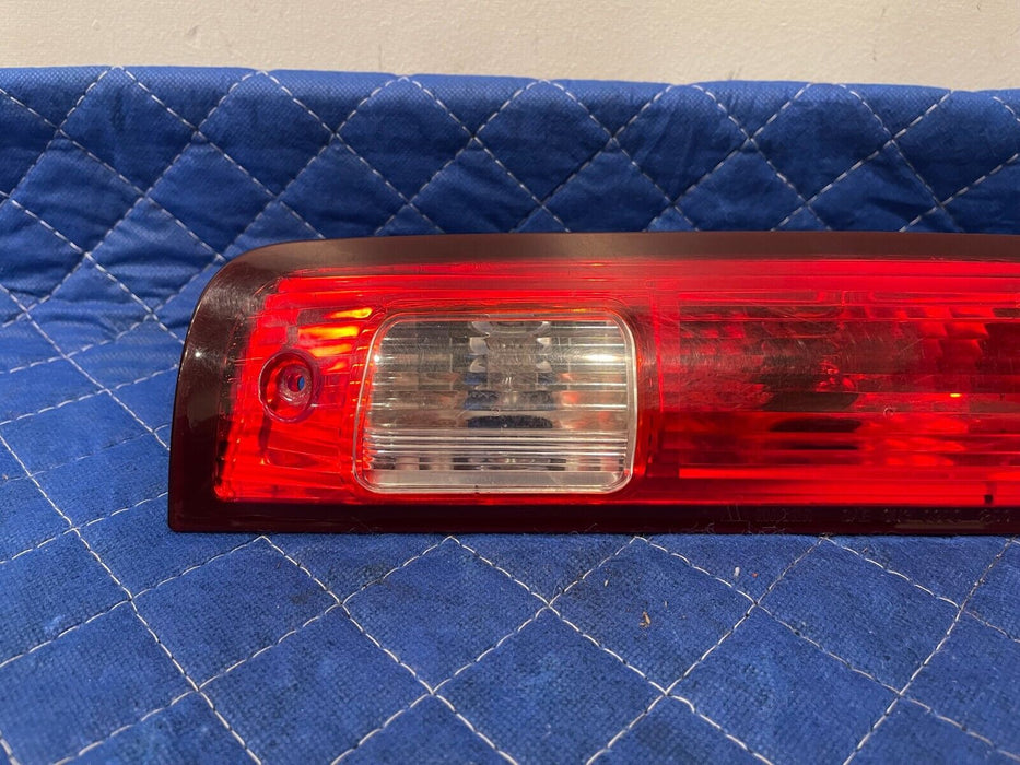 2017 DODGE RAM 2500 REAR UPPER CENTER CAB 3RD THIRD BRAKE STOP LIGHT OEM