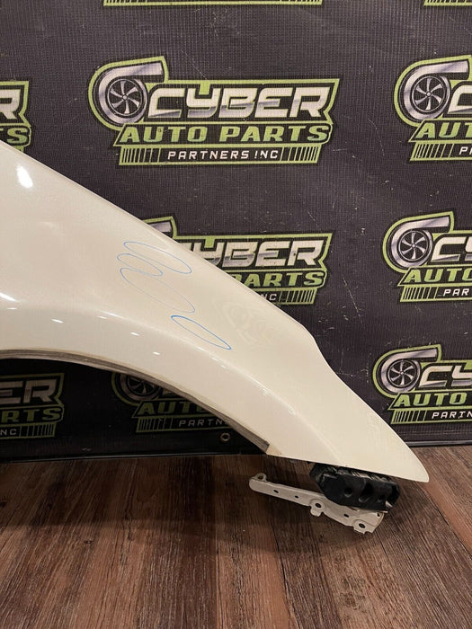 2018 NISSAN 370Z NISMO FRONT RIGHT FENDER OEM (PEARL WHITE) *MINOR SCUFFS*