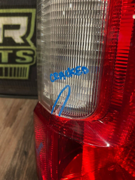 2017-2021 FORD F250 F350 PASSENGER RIGHT HALOGEN TAILIGHT OEM *READ DESCRIPTION*