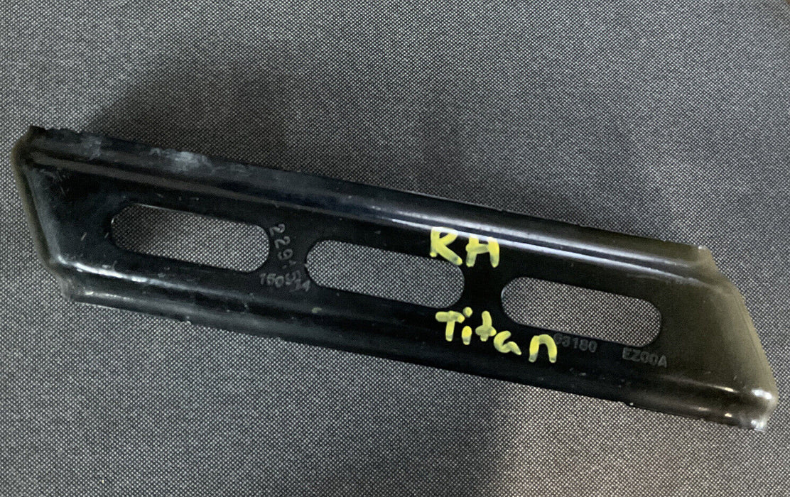 2016 NISSAN TITAN XD RIGHT PASSENGER SIDE FENDER BRACE BRACKET OEM