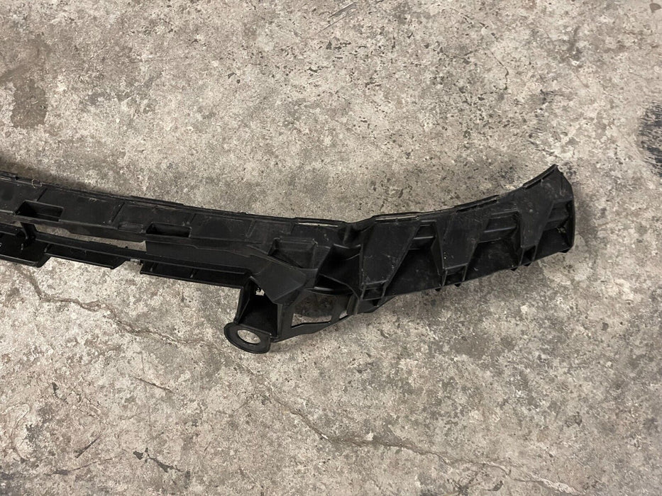 2019 MERCEDES BENZ E63S AMG W213 FRONT LOWER BUMPER MOUNTING BRACKET OEM *CRACK*