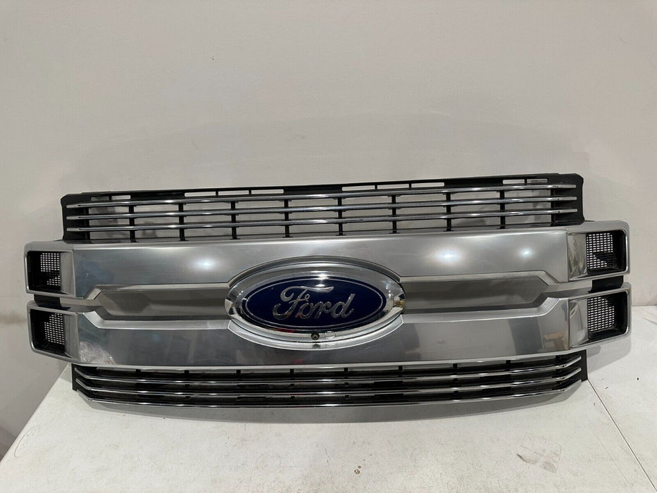 2017 2018 2019 FORD F250 F350 F450 LIMITED GRILLE COMPLETE W/ CAMERA OEM