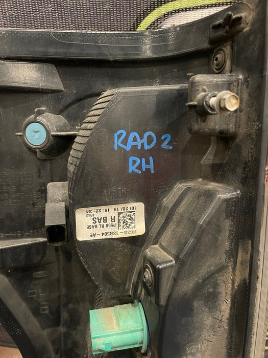 2017-2021 FORD F250 F350 PASSENGER RIGHT HALOGEN TAILIGHT OEM *READ DESCRIPTION*