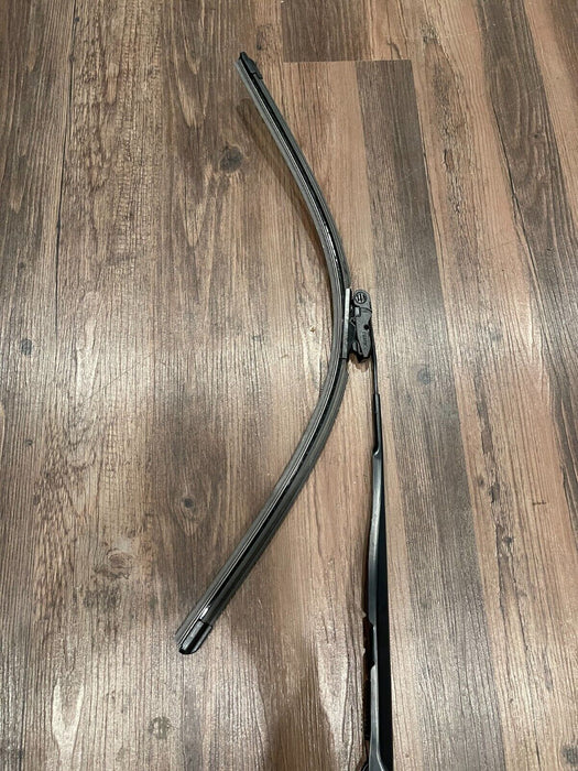 2017 INFINITI Q50 RED SPORT FRONT LEFT & RIGHT WINDSHIELD WIPERS OEM