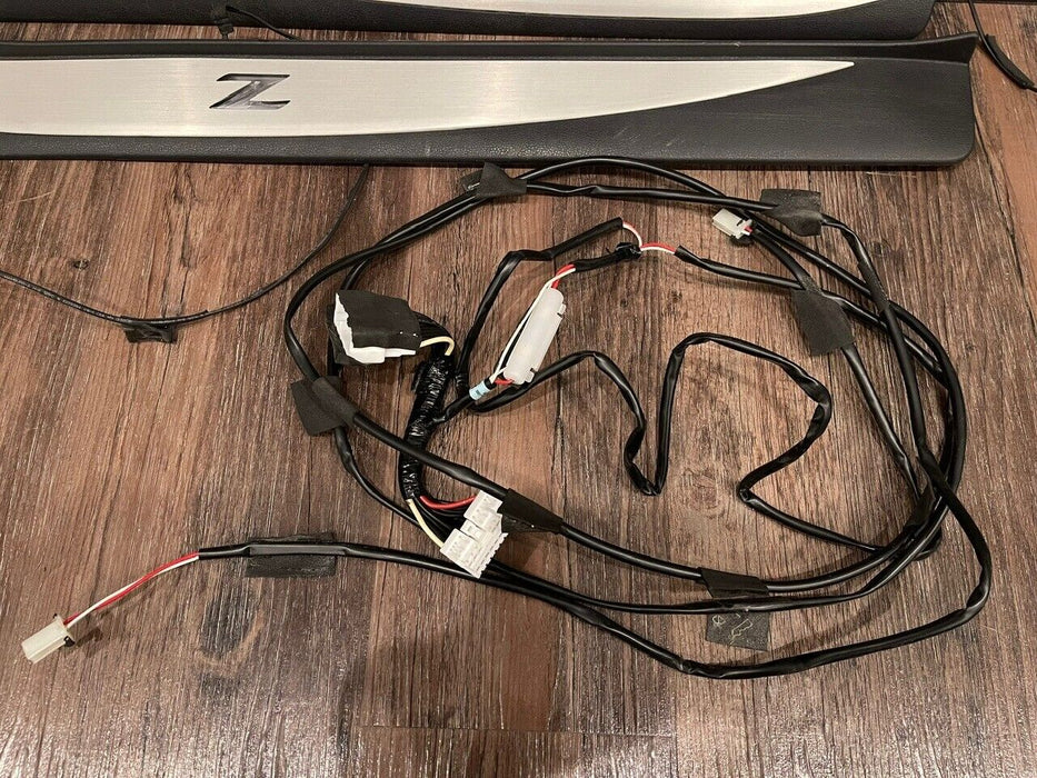 2018 NISSAN 370Z NISMO LEFT RIGHT ILLUMINATED KICK PLATES W/ HARNESS OEM (READ