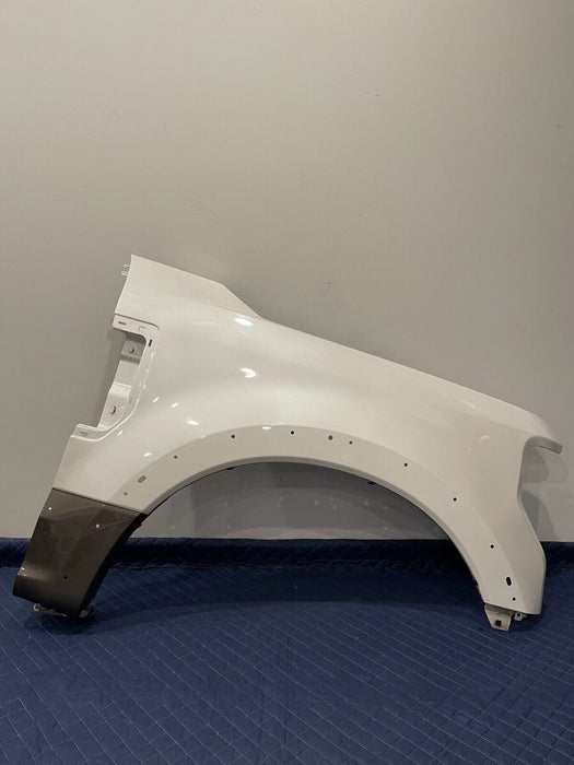 17-22 FORD F250 F350 FRONT RIGHT TWO TONE METALLIC WHITE/STONE GRAY FENDER UG/D1