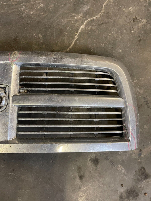 2012 DODGE RAM 3500 MEGA CAB FRONT GRILLE OEM *DAMAGED & CRACKED*