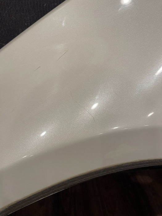 2018 NISSAN 370Z NISMO FRONT DRIVER LEFT FENDER OEM (PEARL WHITE) *MINOR SCUFFS*