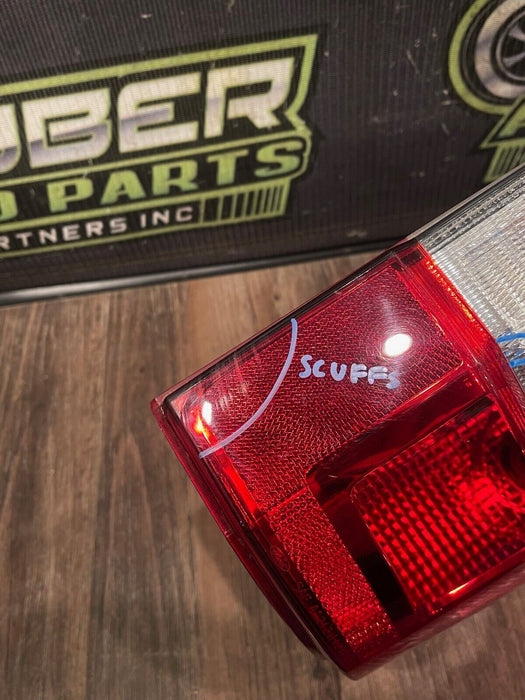 2017-2021 FORD F250 F350 PASSENGER RIGHT HALOGEN TAILIGHT OEM *READ DESCRIPTION*